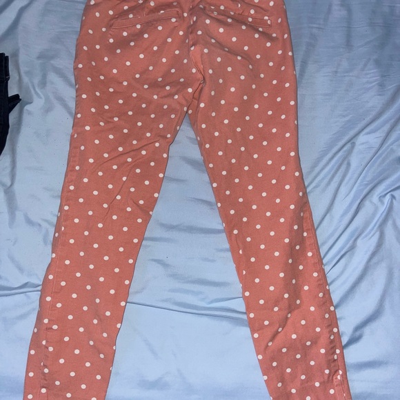 New York and company. Cropped polka dot pant. Size 0 coral and white polka dots - Picture 3 of 3